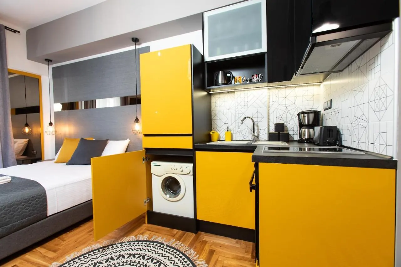 Downtown Luxury Boutique Suites : The Yellow Suite Thessaloniki Greece