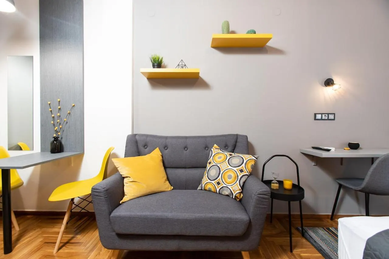 Apartment Downtown Luxury Boutique Suites : The Yellow Suite Thessaloniki