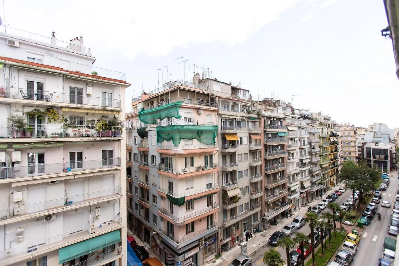 Downtown Luxury Boutique Suites : The Yellow Suite Thessaloniki 0*,  Greece