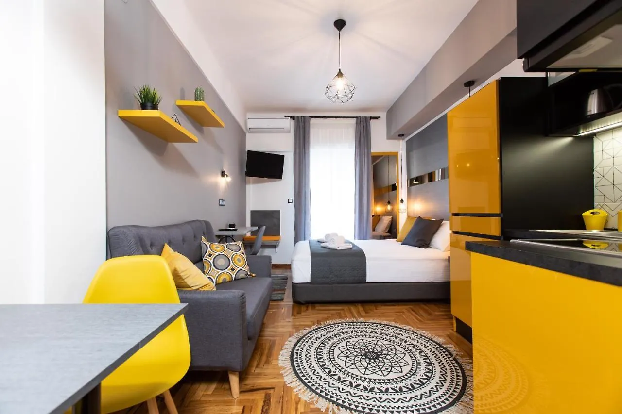 Downtown Luxury Boutique Suites : The Yellow Suite Thessaloniki Apartment